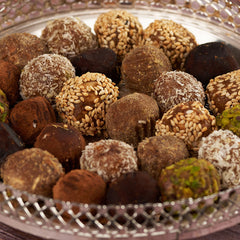 كرات التمر( التمريات ): انفجار من النكهات في كل قضمة