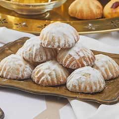 Ma'amoul with sugar
